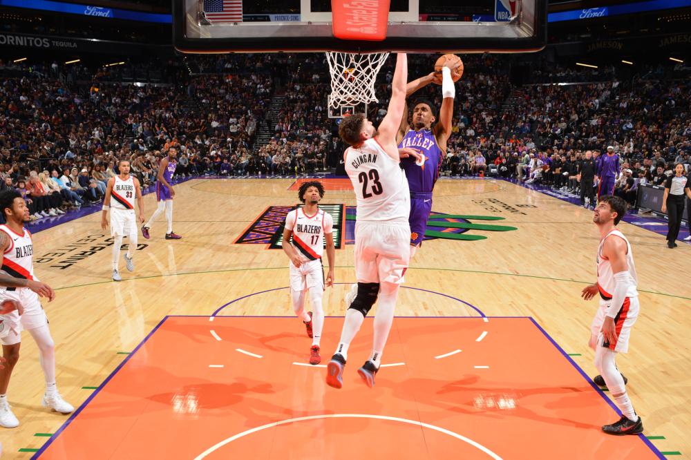 受采访时直 受采访时直